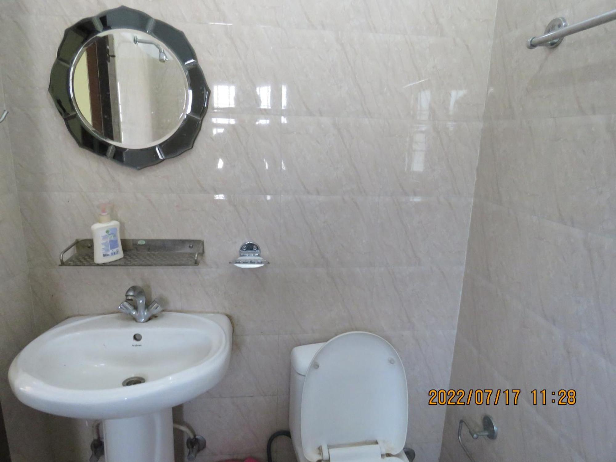Hidden Leaf Bed & Breakfast Lalitpur ภายนอก รูปภาพ